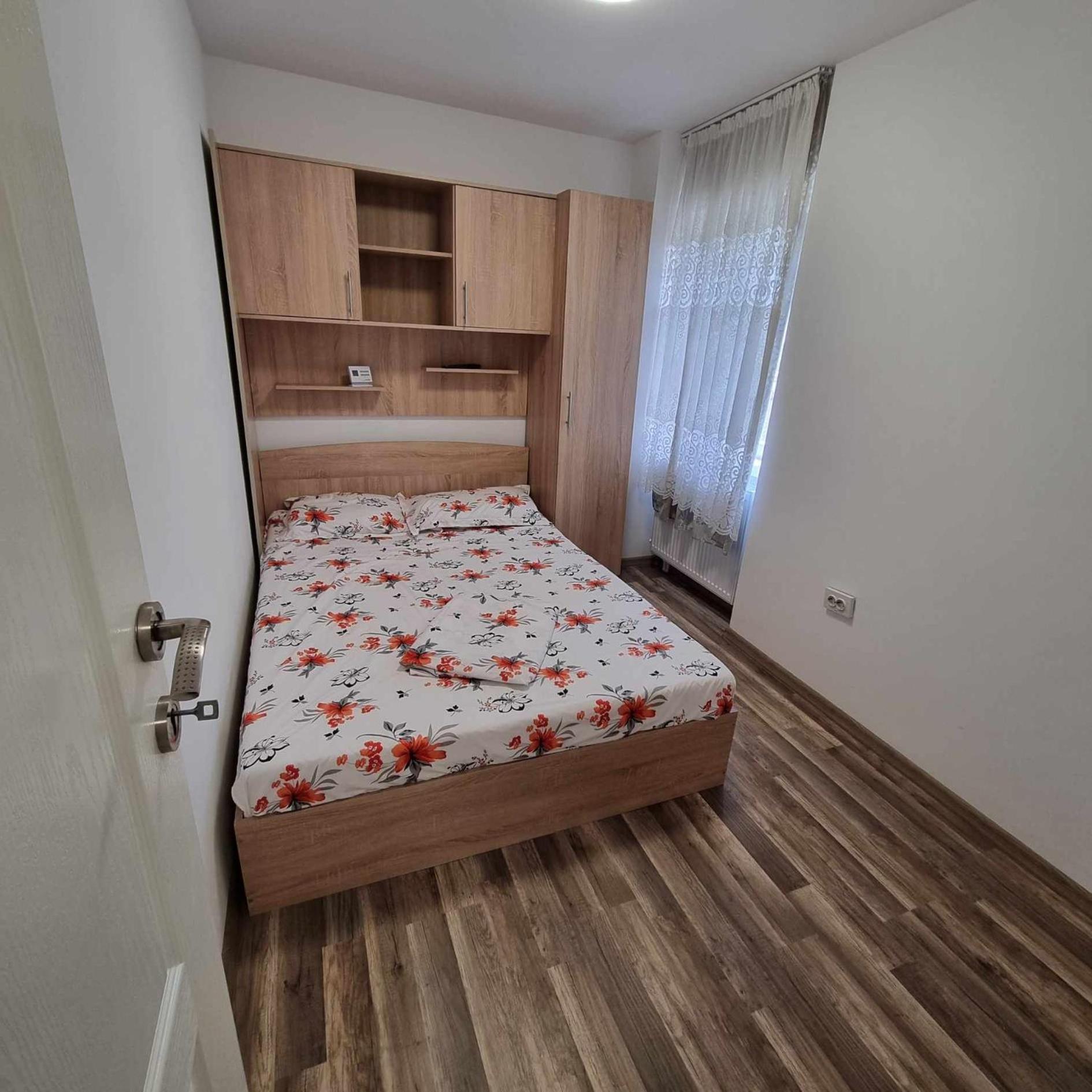 Apartament Cu 2 Dormitoare - Madalina Corabia Exterior photo